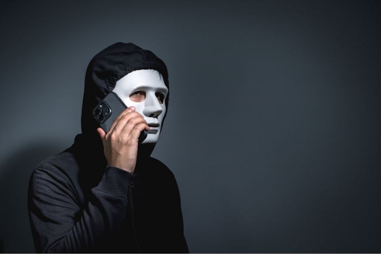 Varujeme před podvodnými telefonáty a návštěvami vydávajícími se za pracovníky pověřené ČSSZ či ČNB